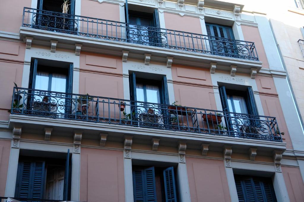 Hostal Dos Naciones Madri Exterior foto