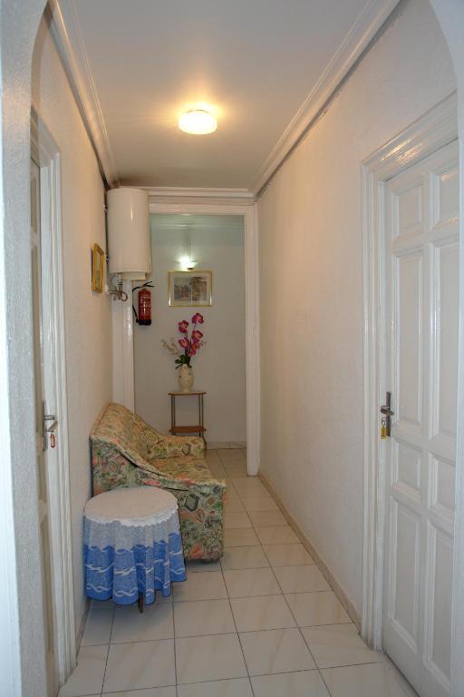Hostal Dos Naciones Madri Exterior foto