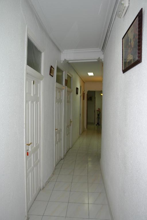 Hostal Dos Naciones Madri Exterior foto